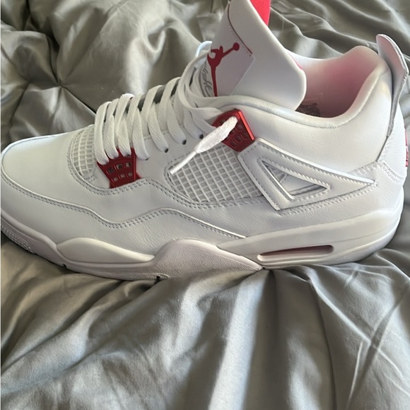 aj4 red metallic - Picture 6 of 7